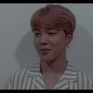 Meet your Posher, Cynthia